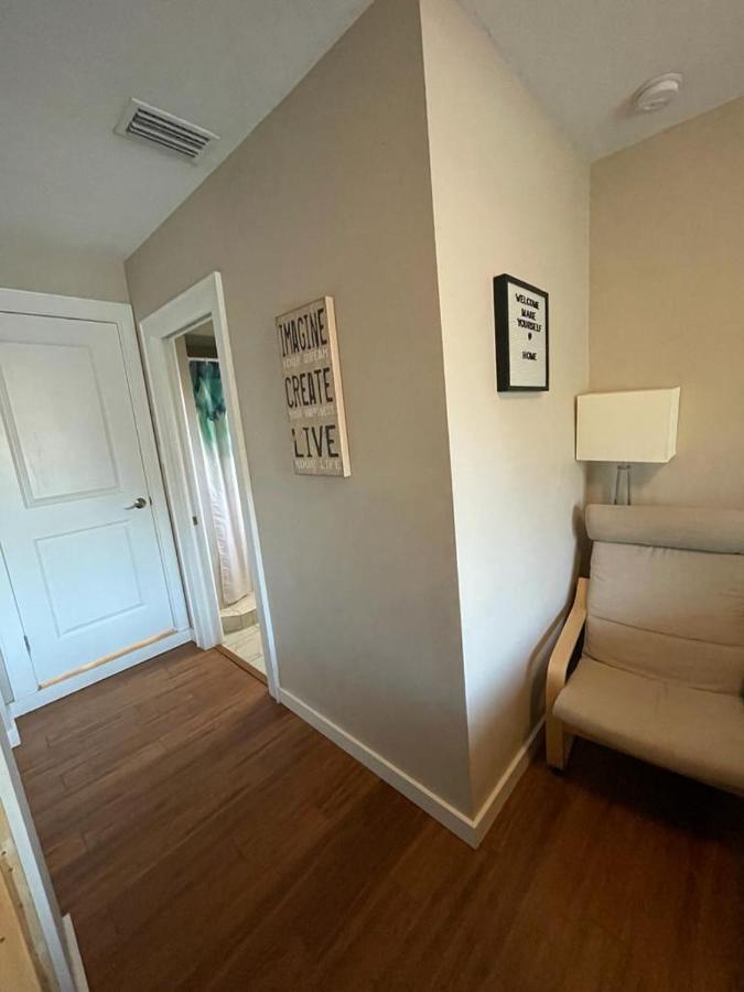 Quaint Guest Room Close To Siesta Key Sarasota Exteriér fotografie